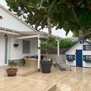 Lovely House Near The Сasa de vacaciones Calafell